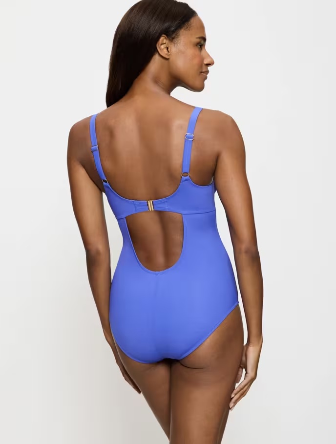 SUMMER ALLURE